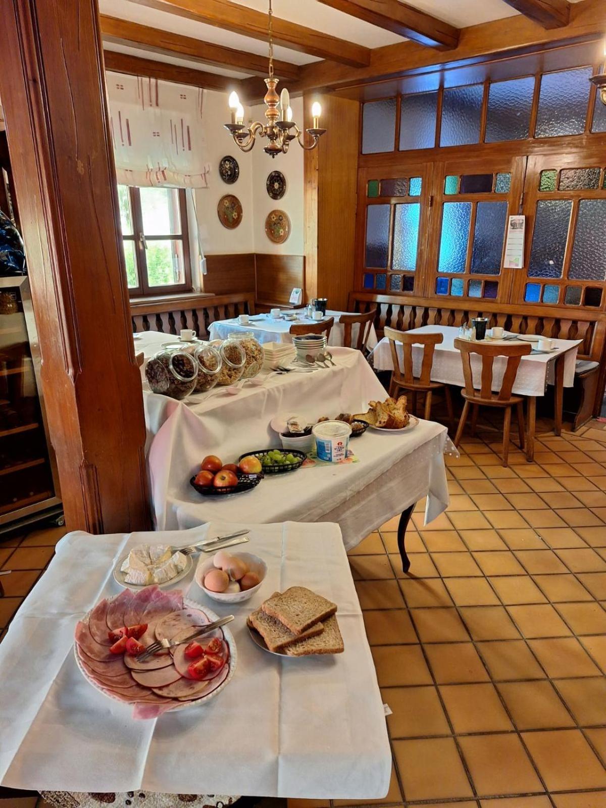 Hotel A La Croix D'Or Sessenheim エクステリア 写真